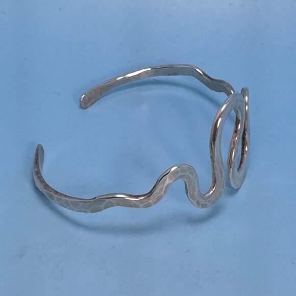 VTG Solid Sterling Silver 925 Wave Design Cuff Bracelet Size 2.5'' Diameter - Picture 3 of 10